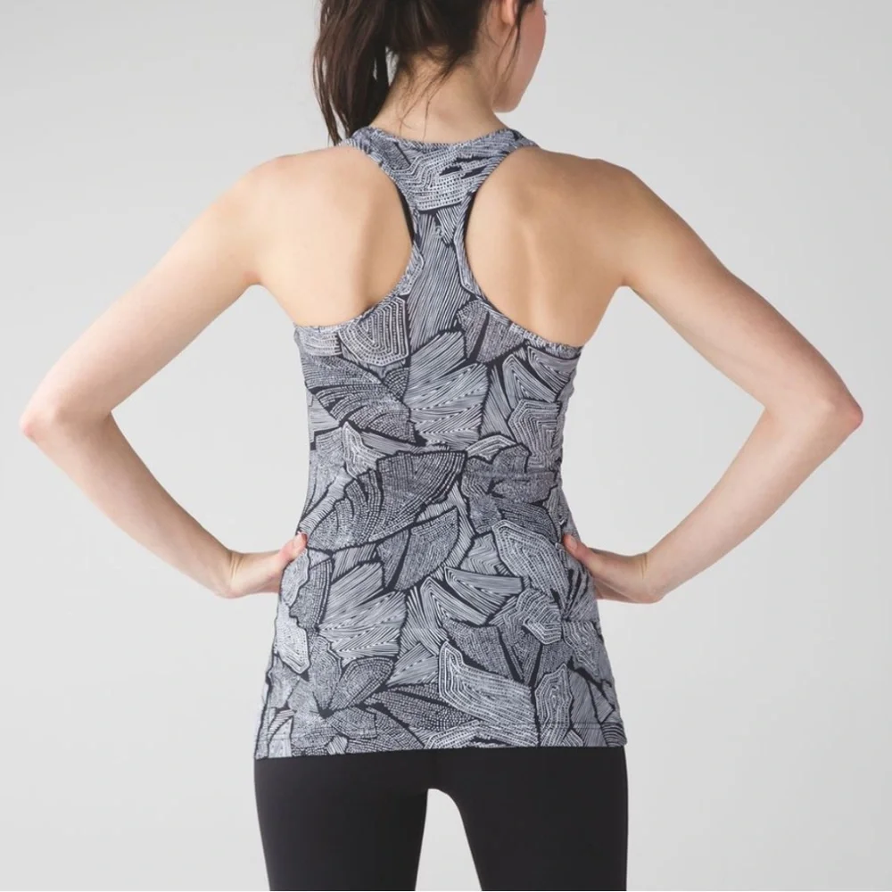 Lululemon Cool Racerback Tank Top Shirt in Dottie Tribe Print White Black Size 4